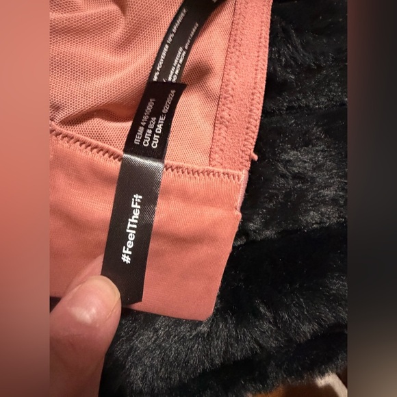 NWOT Torrid XO Boost Plunge Push-up Pink Bra Size 46C. Item # 416100001 - Picture 4 of 5